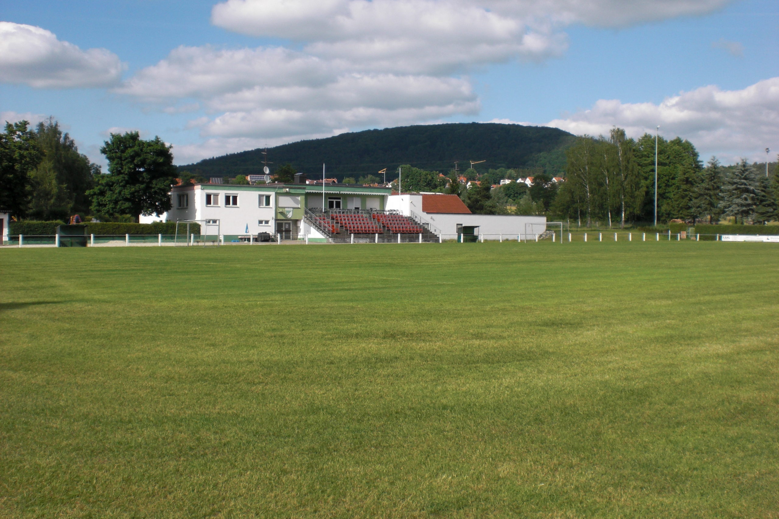 Benefizfußballspiel in Diepersdorf – Kicken für den guten Zweck
